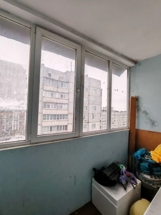 Selling a 3-room apartment near Industrialnaya metro station, RZhM side, Klas