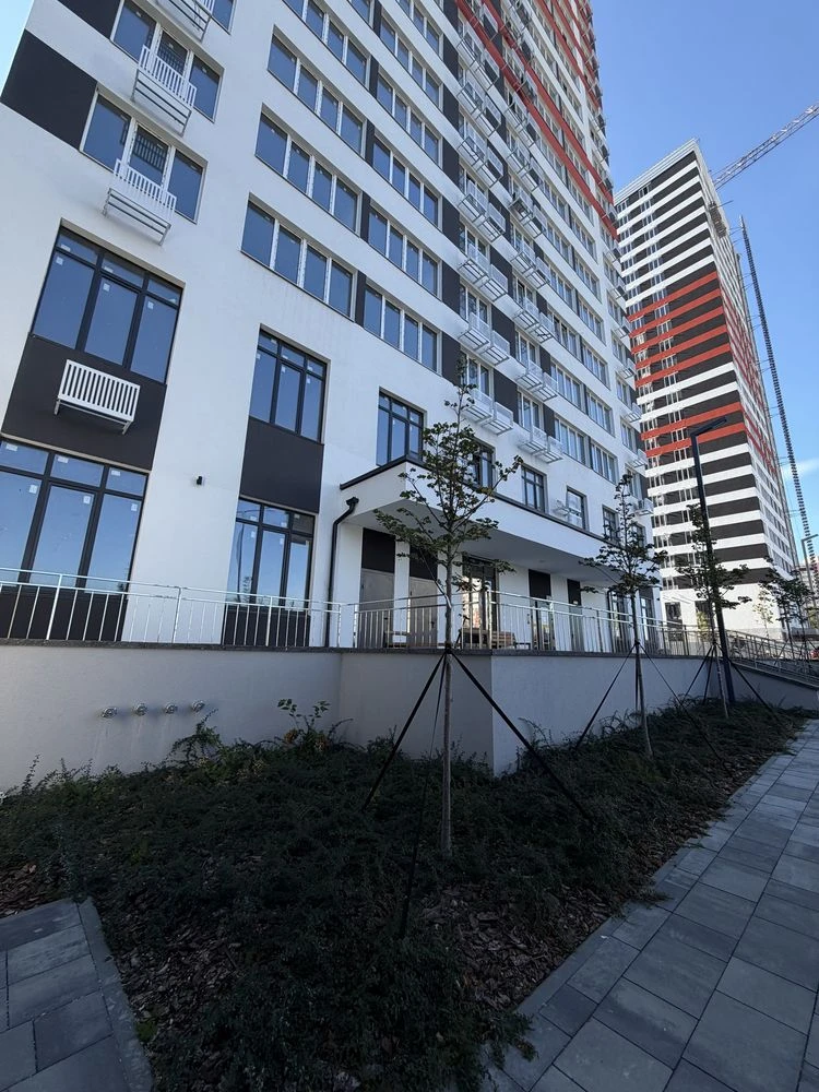 Sale of a 1-bedroom apartment with a kitchen of 20 m² in a RENOVATED building