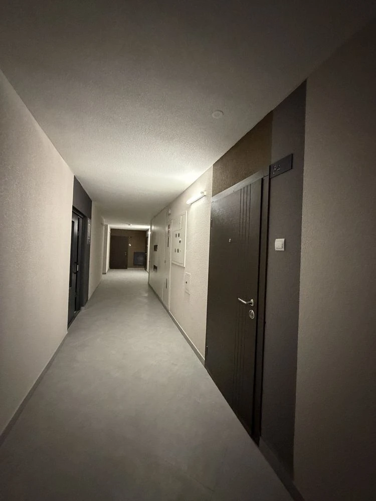 Sale of a 1-bedroom apartment with a kitchen of 20 m² in a RENOVATED building