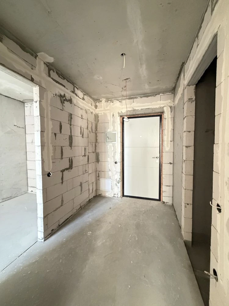 Sale of a 1-bedroom apartment with a kitchen of 20 m² in a RENOVATED building