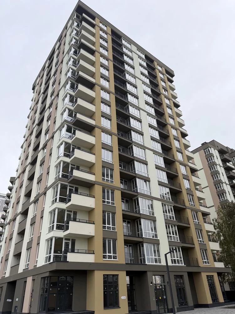 Продаю квартиру в ЖК "Крона Парк 2". 2 комнаты. Срочно