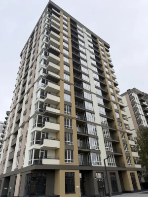 Продаю квартиру в ЖК "Крона Парк 2". 2 комнаты. Срочно