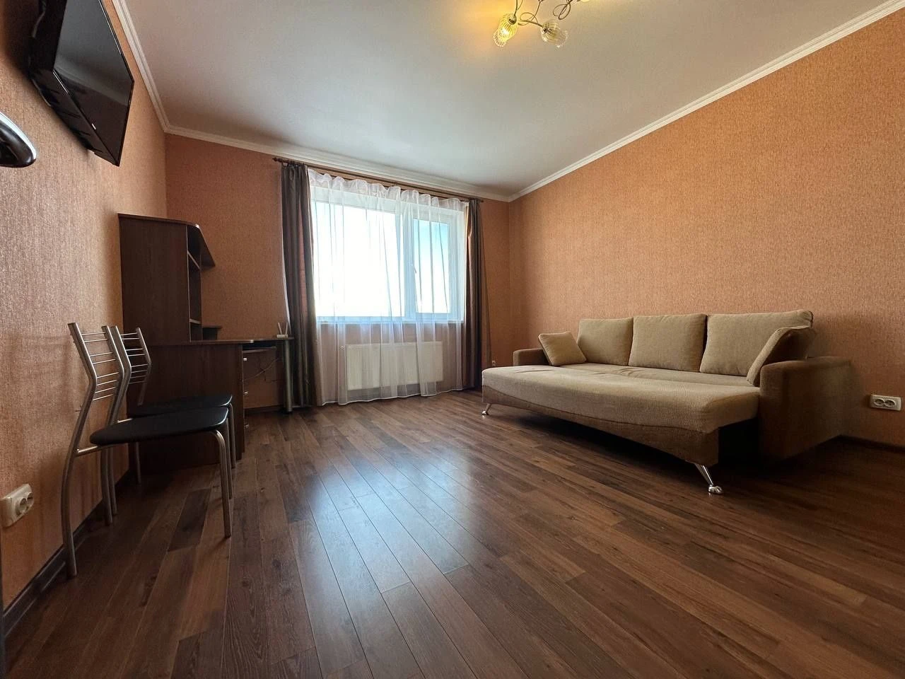 For Sale: Large 1-bedroom apartment in the Kupava residential complex with renovation and furniture!