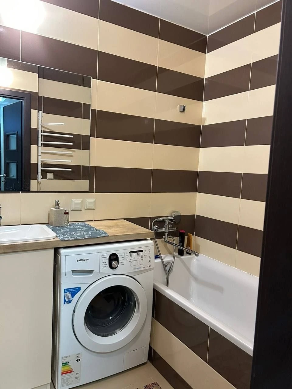 For sale 1-bedroom apartment on вул. Grushevsky 27 with renovation and furniture!