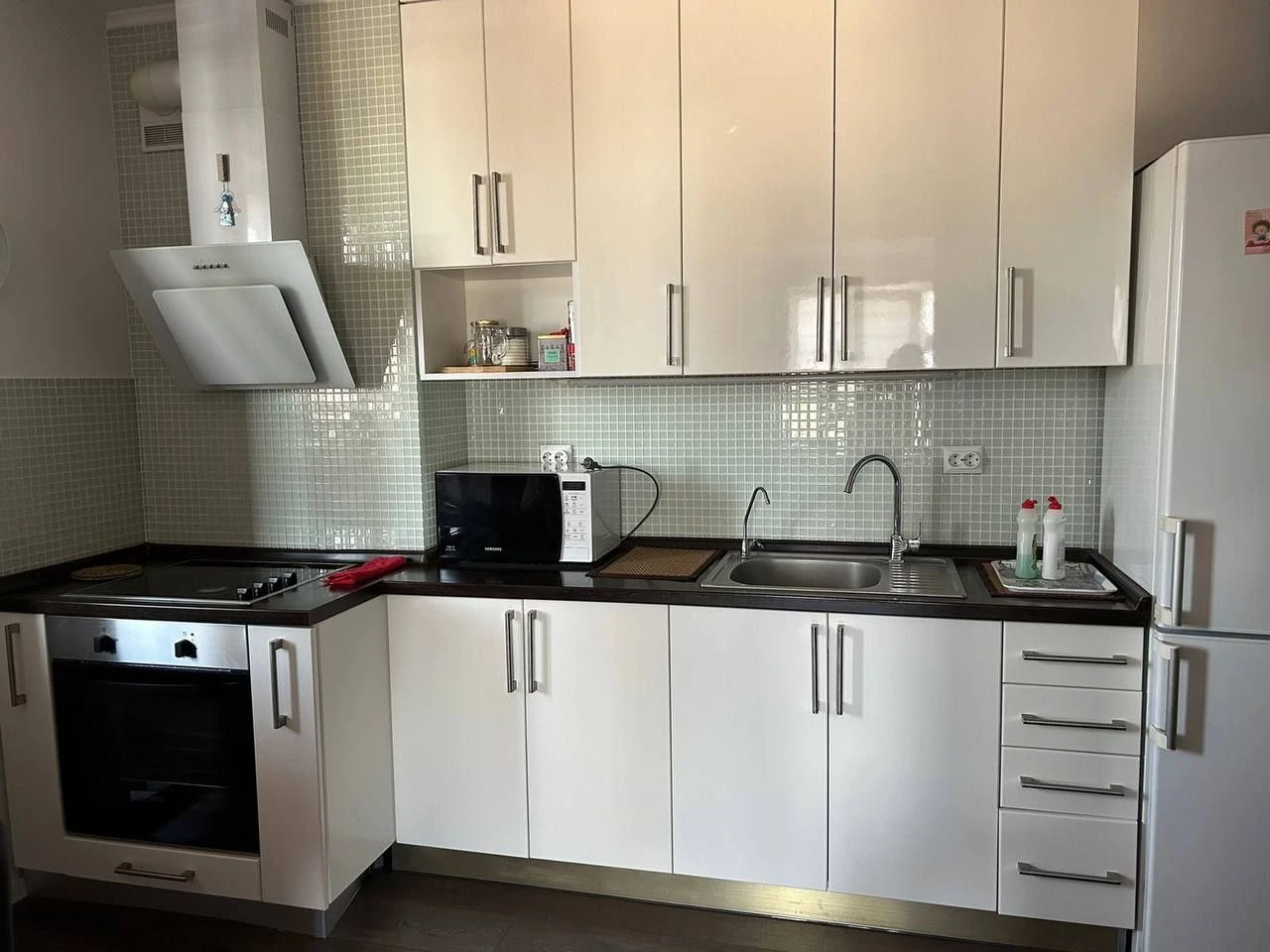 For sale 1-bedroom apartment on вул. Grushevsky 27 with renovation and furniture!