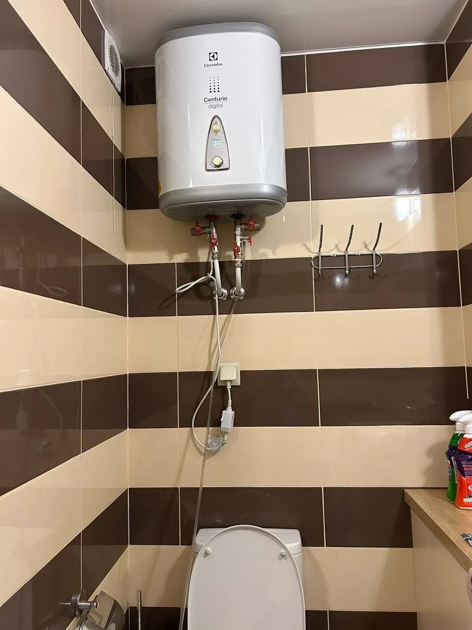 For sale 1-bedroom apartment on вул. Grushevsky 27 with renovation and furniture!