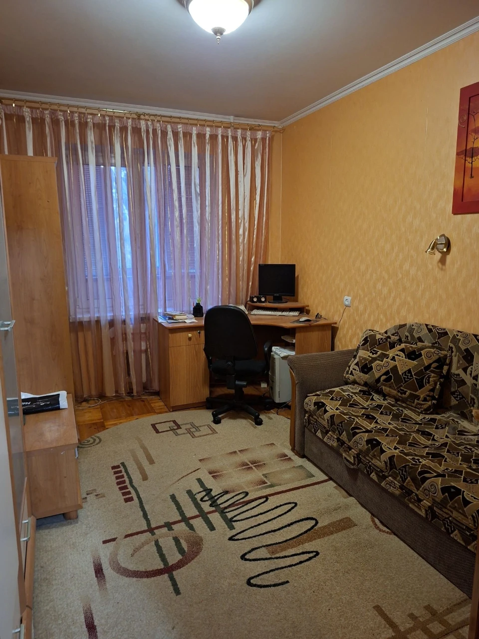 Sale of a 2-room apartment on Грушевського Street!