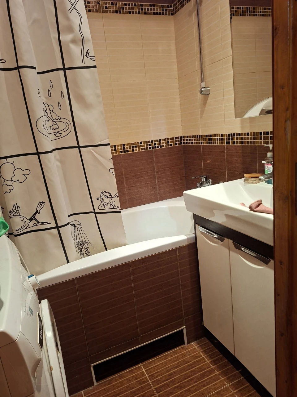 Sale of a 2-room apartment on Грушевського Street!