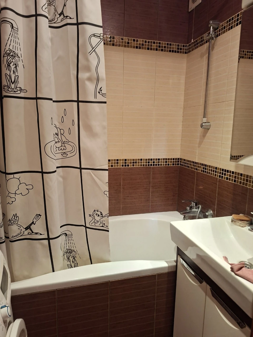Sale of a 2-room apartment on Грушевського Street!