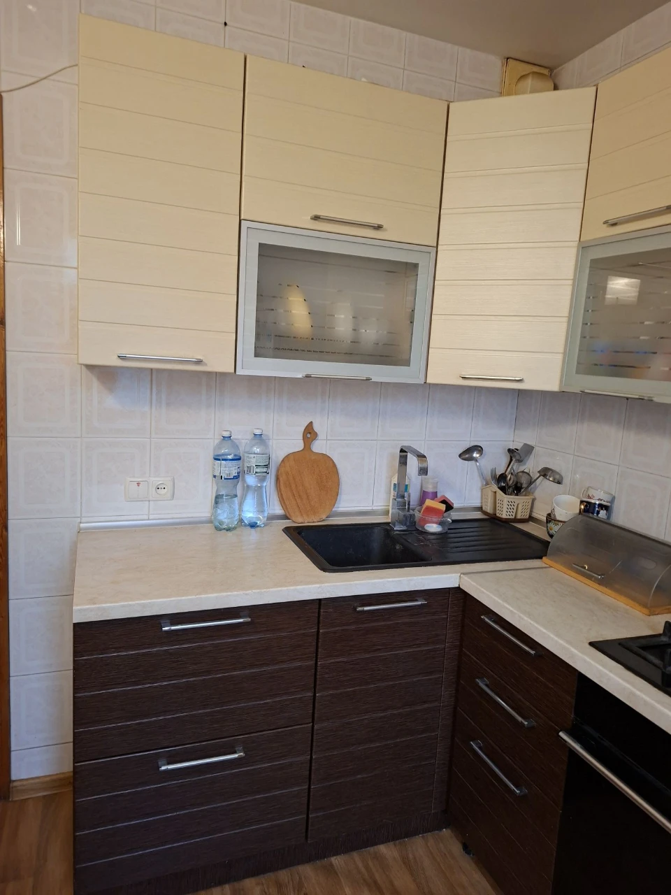 Sale of a 2-room apartment on Грушевського Street!