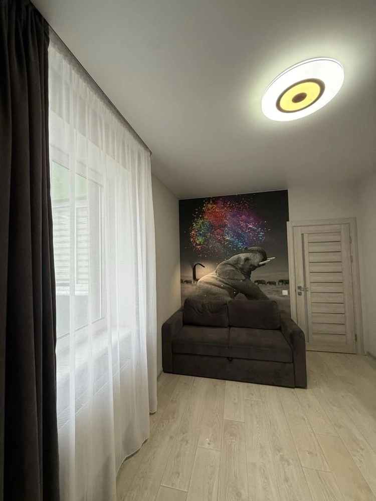 Spacious 3-bedroom Euro-style apartment for sale in Savanna Sity residential complex
