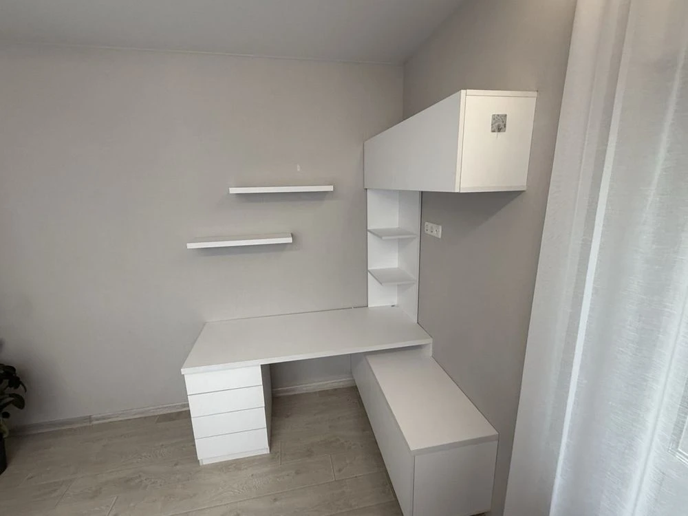 Spacious 3-bedroom Euro-style apartment for sale in Savanna Sity residential complex