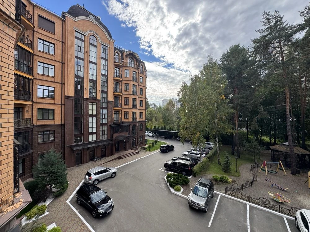 For Sale: 61 m2 Business Class Apartment in a Closed Residence