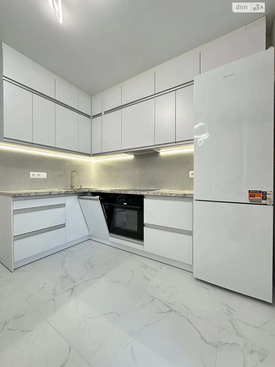 Sale Apartment in Kroyna Park 2