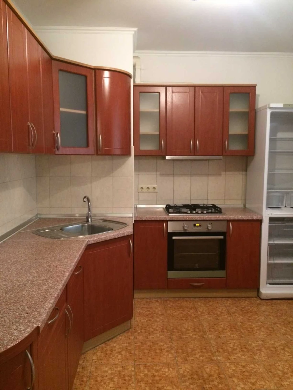 3-кімнатна квартира, район парку, вулиця Грушевського, 17Г, є газ, можливо