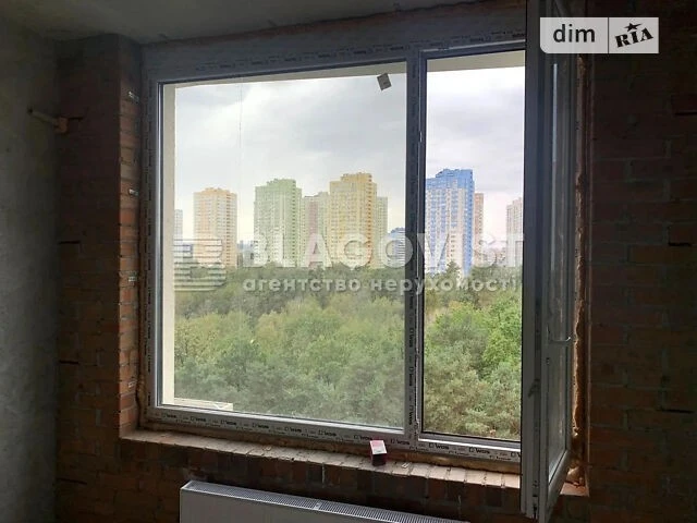 Sale of 2-room apartment 77.7 sq. m. on Knyazya Romana Mstislava Street