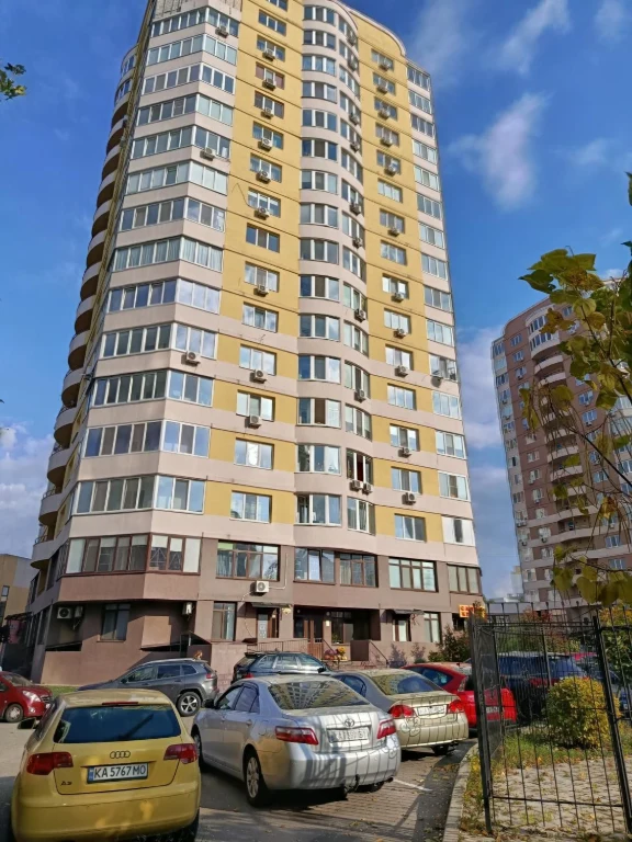 Продаж квартири 86 кв.м. ЖК Шоколад. Бровари, вул. Київська