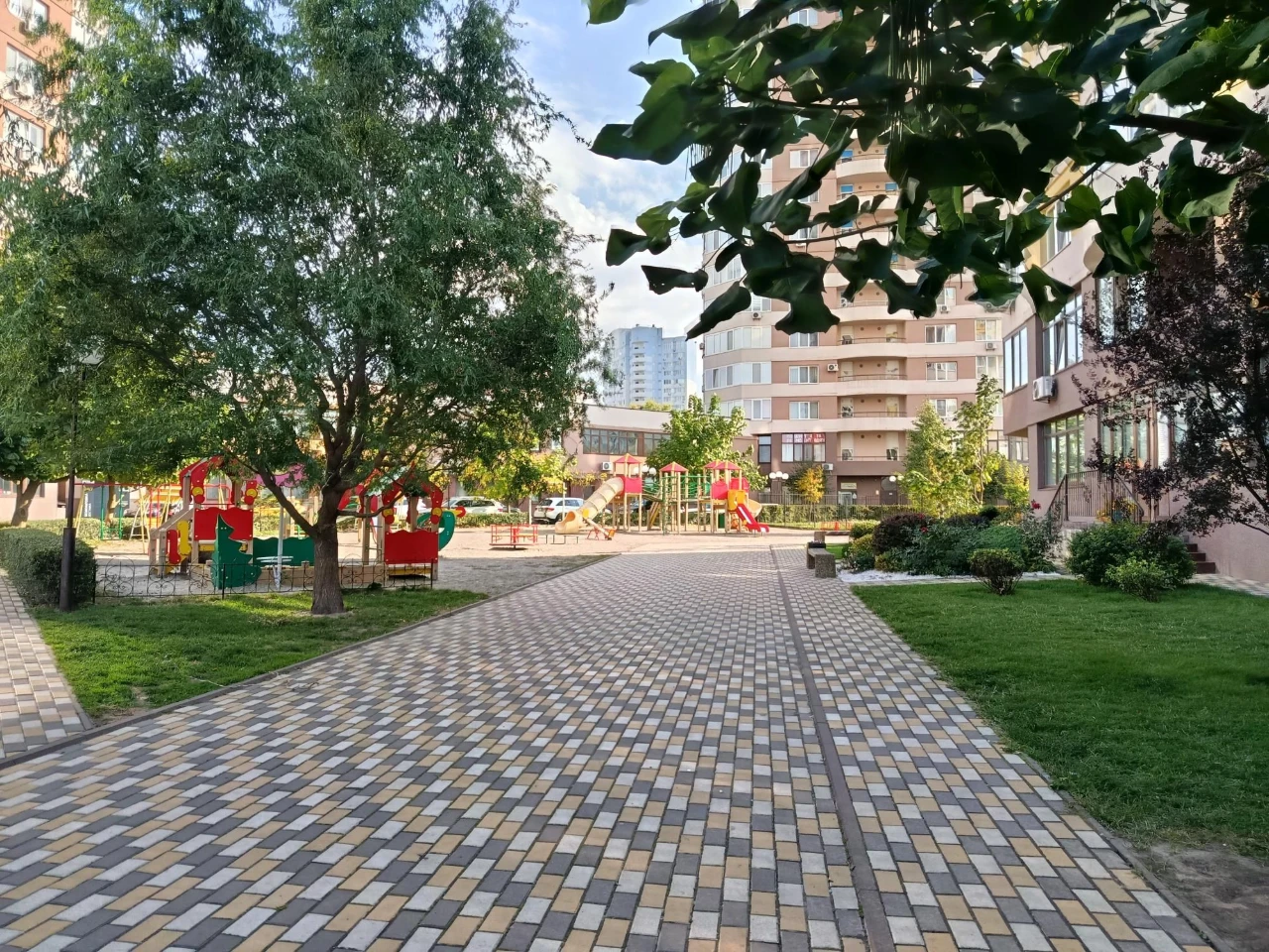 Продаж квартири 86 кв.м. в ЖК "Шоколад". Бровари, вул. Київська 265/3