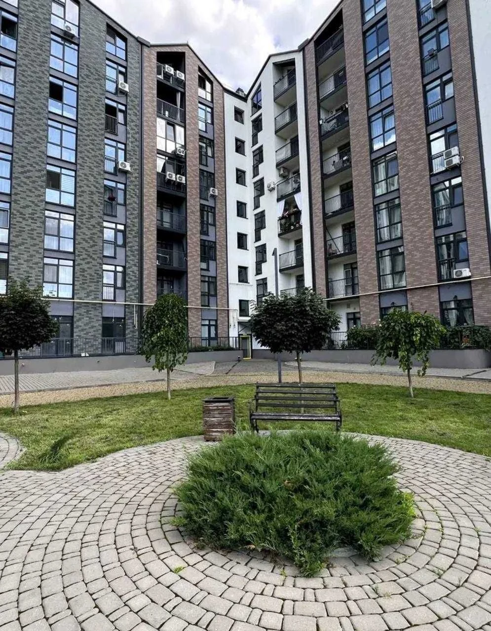 Продаж чудового 1-кімнатної квартири 30 м² з ремонтом у ЖК