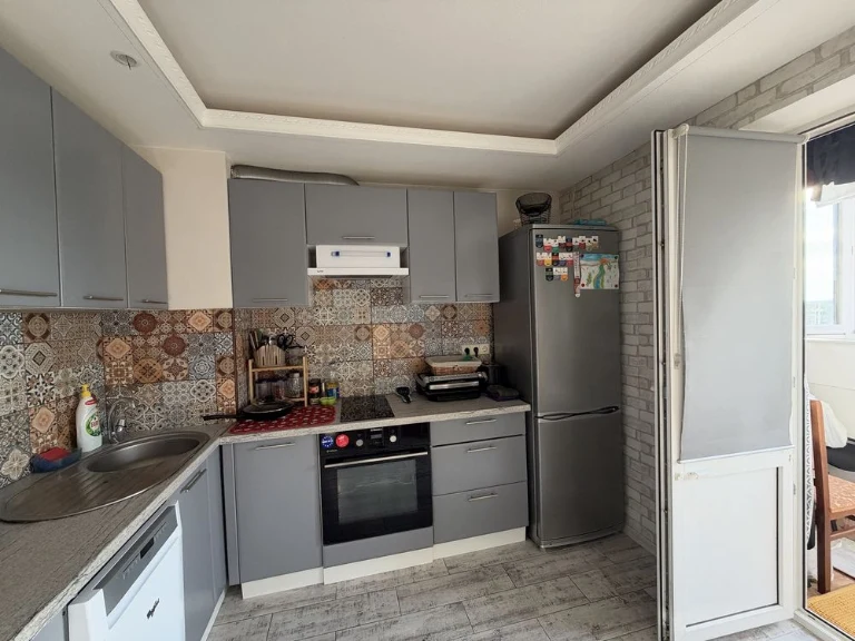 Apartment for Sale: Moskalenko Residence