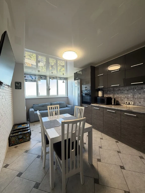Sale of a 2-bedroom apartment in the "Lesovy Kvartal" residential complex.