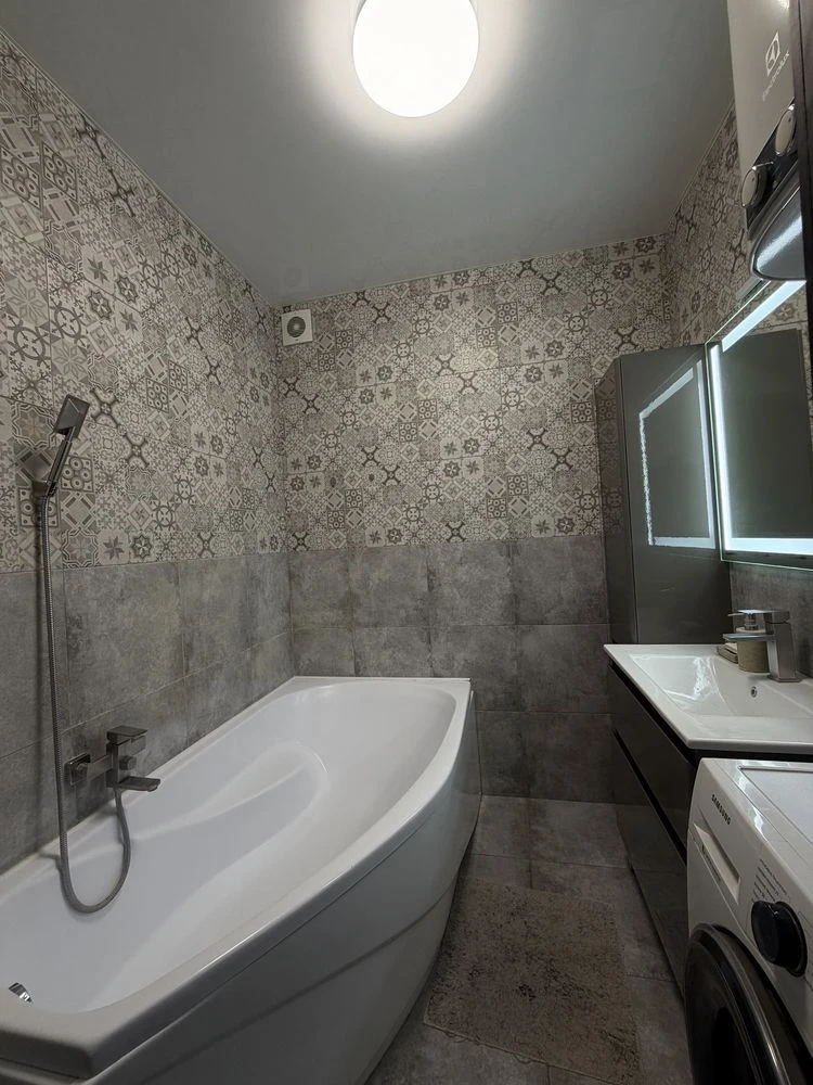 Sale of a 2-bedroom apartment in the "Lesovy Kvartal" residential complex.