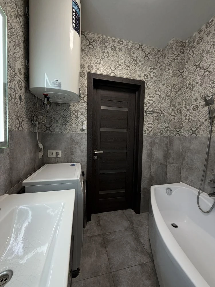 Sale of a 2-bedroom apartment in the "Lesovy Kvartal" residential complex.