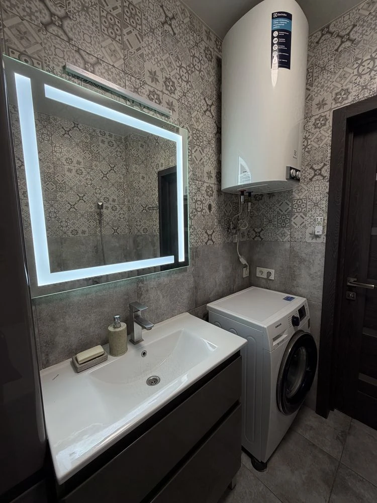 Sale of a 2-bedroom apartment in the "Lesovy Kvartal" residential complex.