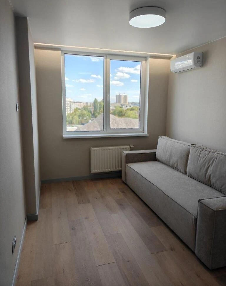 Sale of 2-room apartment with renovation in the Atlant residential complex in Brova.