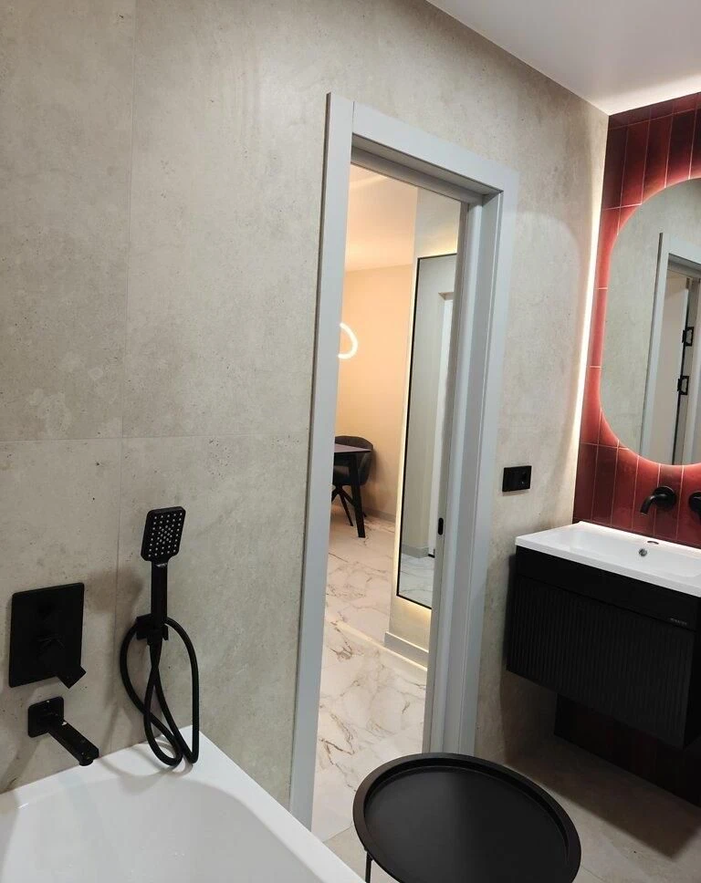 Sale of 2-room apartment with renovation in the Atlant residential complex in Brova.