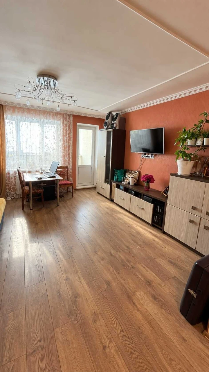 Sale of a 3-bedroom apartment. BROVAR, Yaroslav Mudroho 28