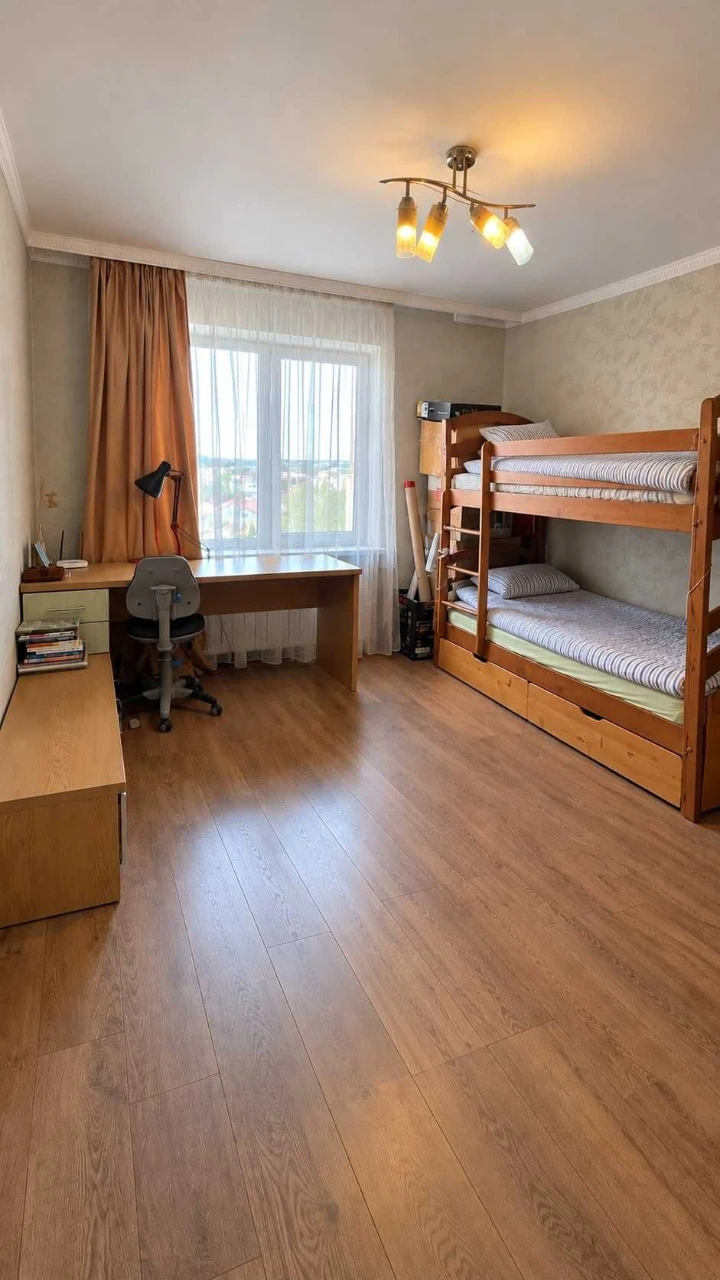 Sale of a 3-bedroom apartment. BROVAR, Yaroslav Mudroho 28