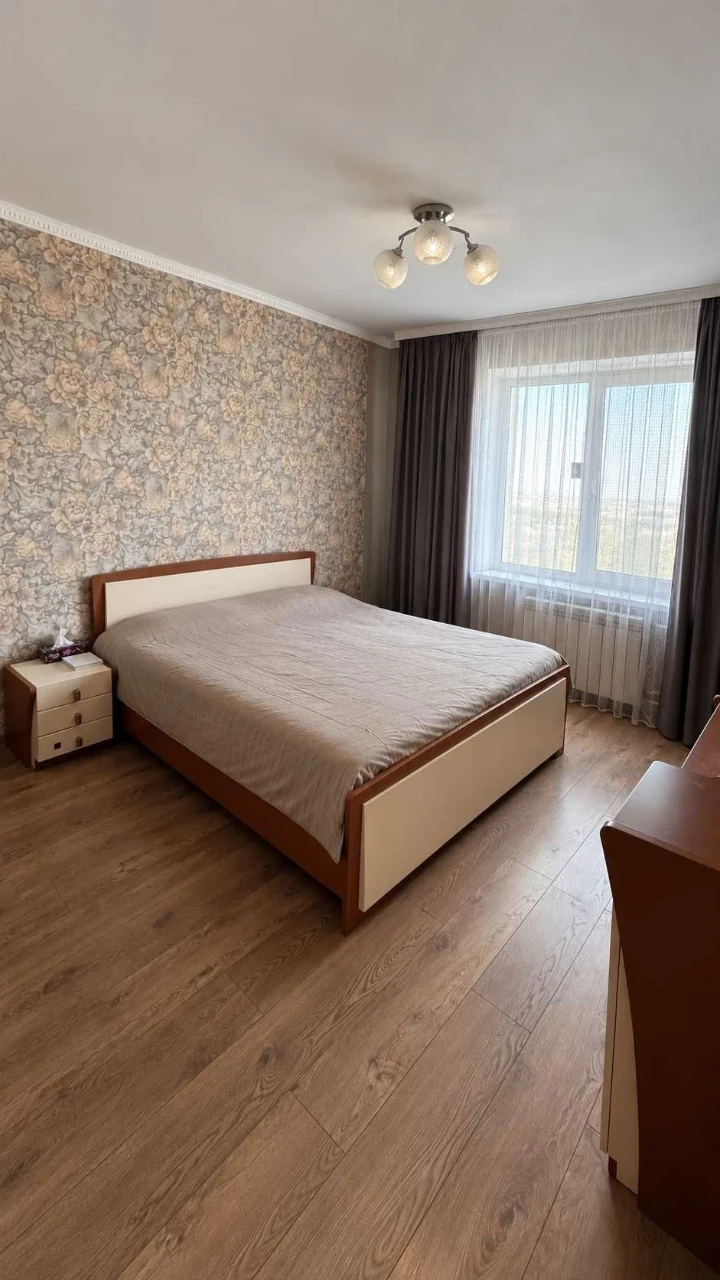 Sale of a 3-bedroom apartment. BROVAR, Yaroslav Mudroho 28