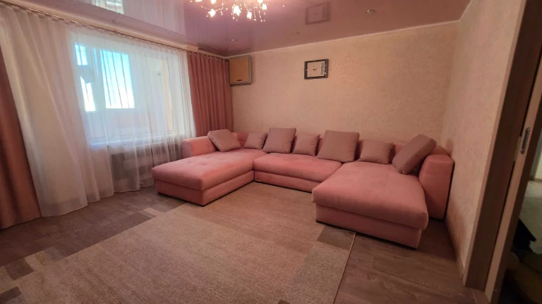 Sale of a 3-room apartment, from the owner, without commission, very good condition