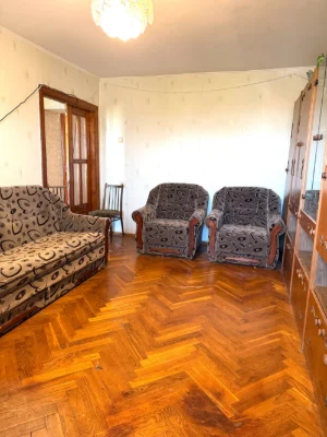 For Sale: 3-Room Apartment