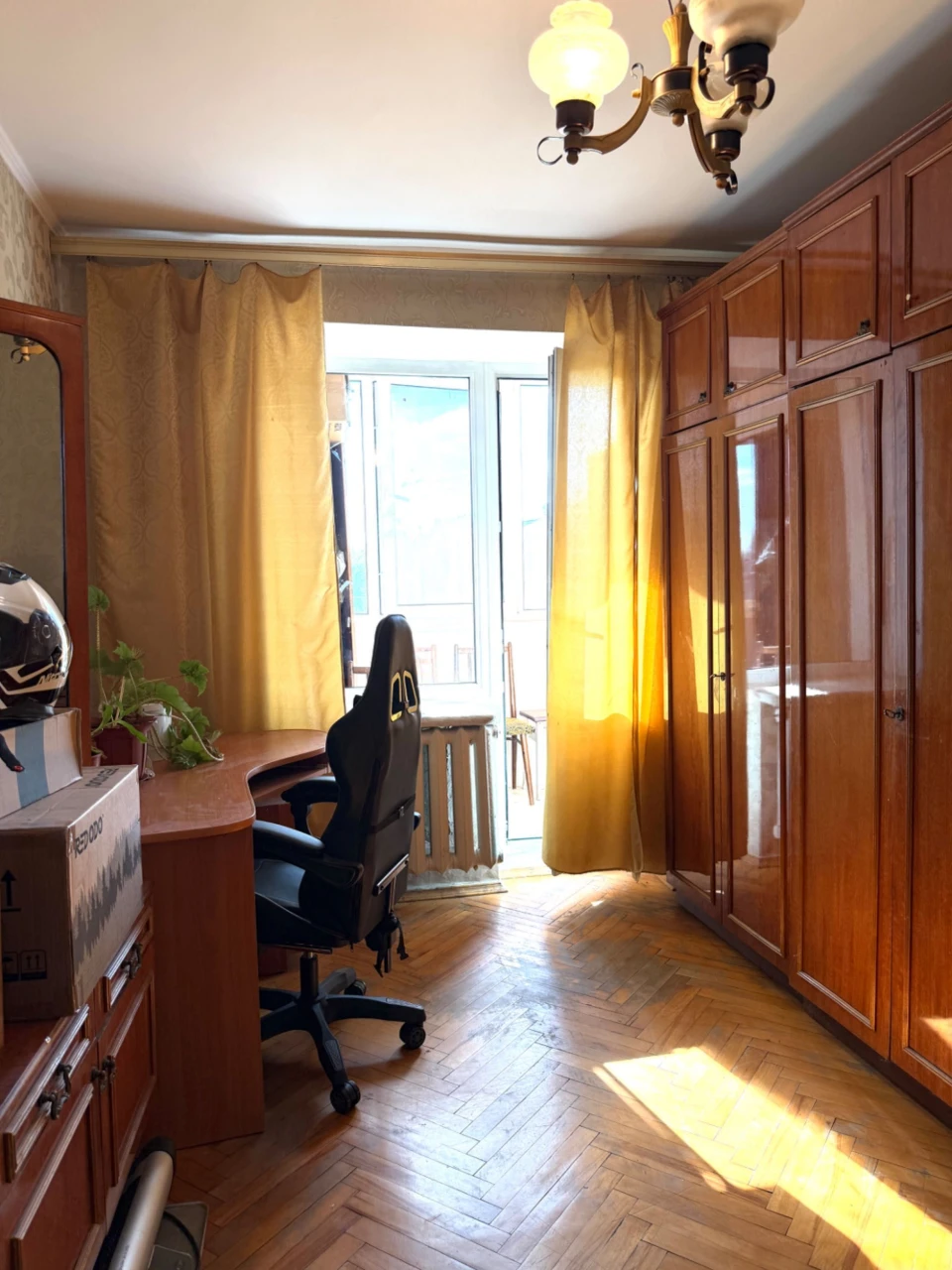 For Sale: 3-Room Apartment