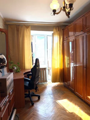 For Sale: 3-Room Apartment