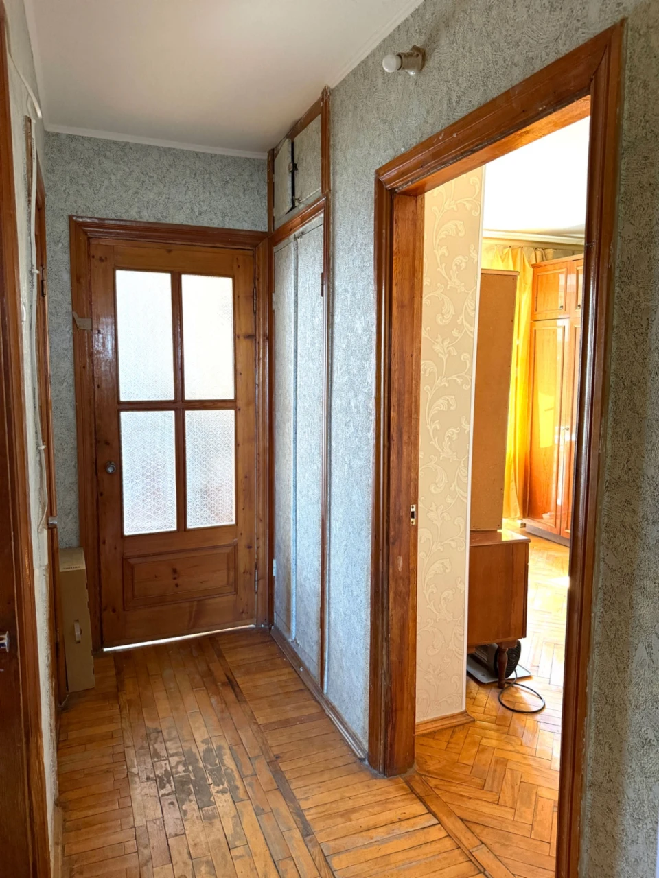 For Sale: 3-Room Apartment