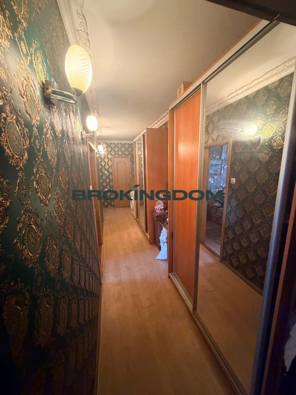 Продам 3кім.квартиру вул.Олімпійська 4