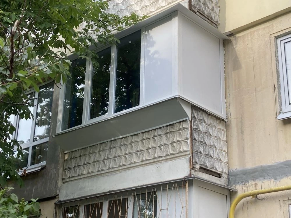 Swapping 2-room apartment with a down payment