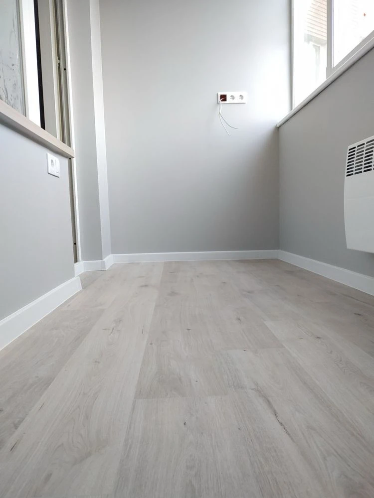 Swapping 2-room apartment with a down payment