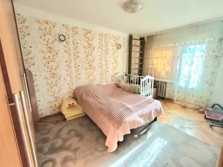 Продажа 3-комн. квартиры ул. Чорных Запорожцев (Короленка), г. Бровары