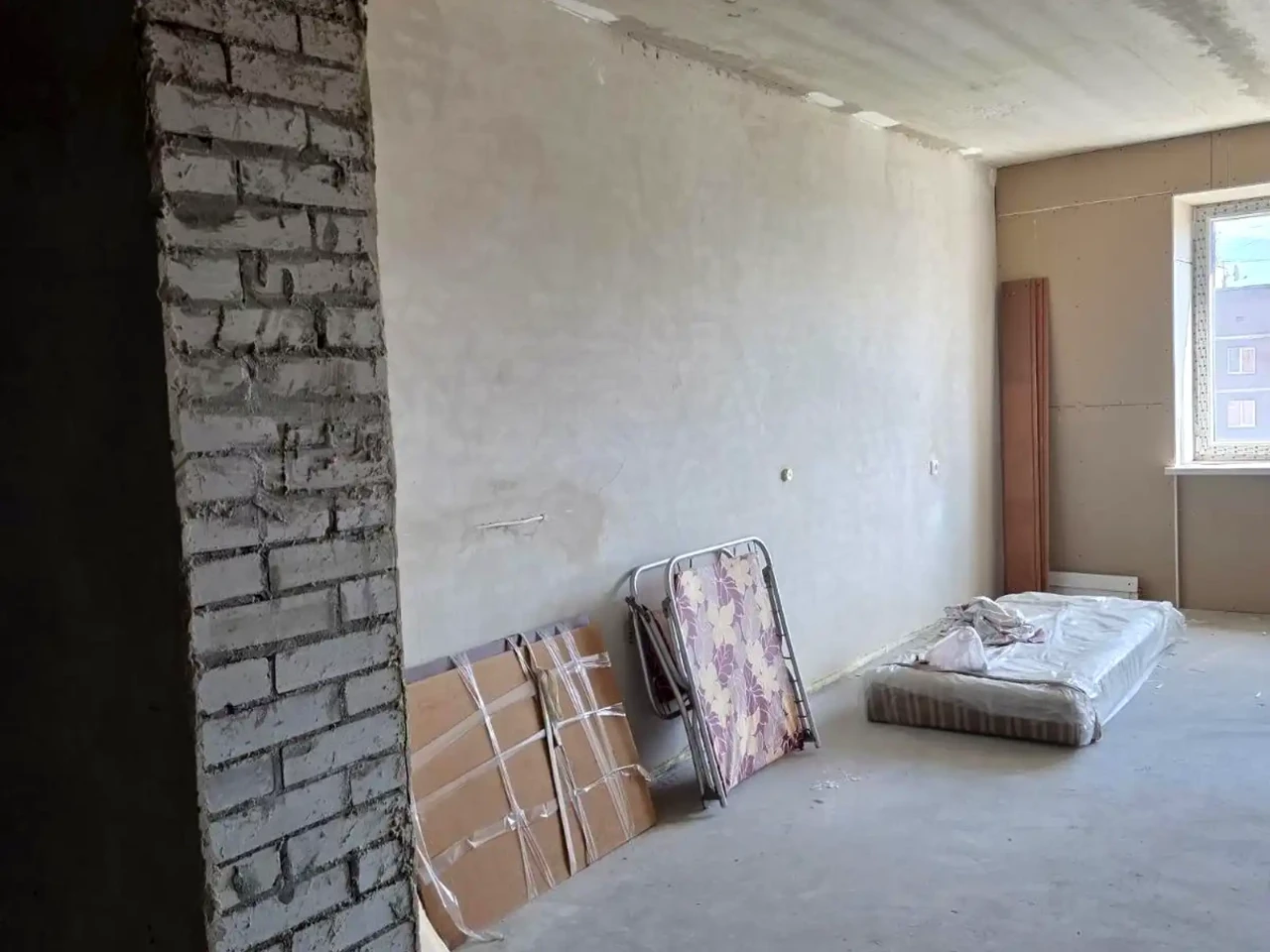 Sale of a 1-bedroom apartment 65 m² on the 9th floor