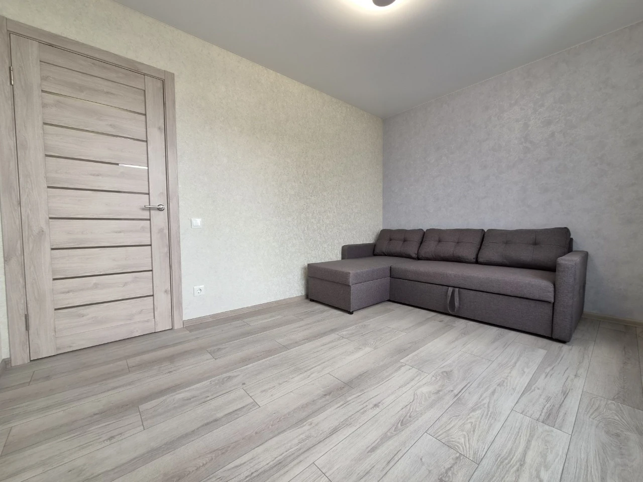 Apartment for sale in Atlant complex, Petlury 28A