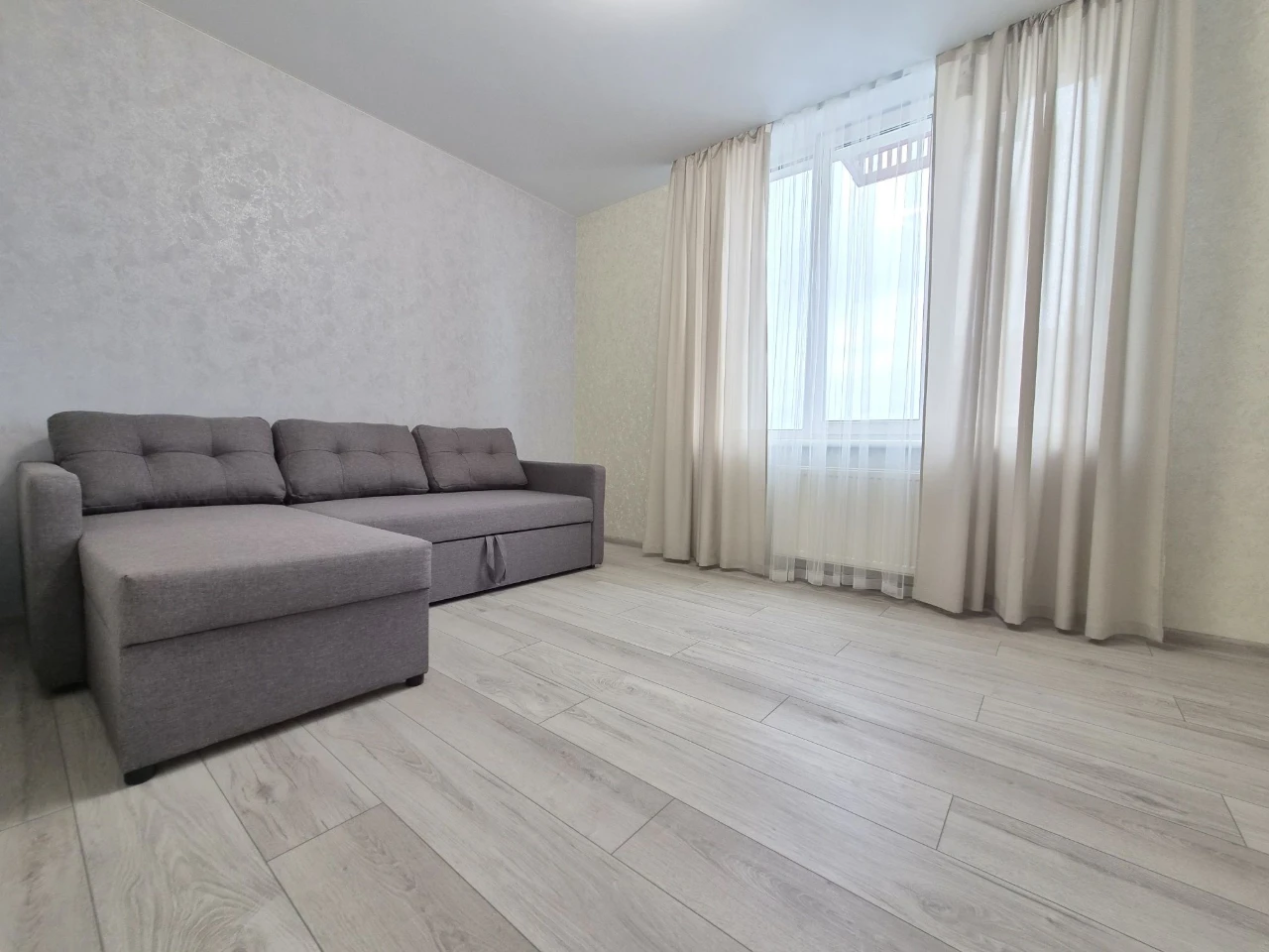 Apartment for sale in Atlant complex, Petlury 28A