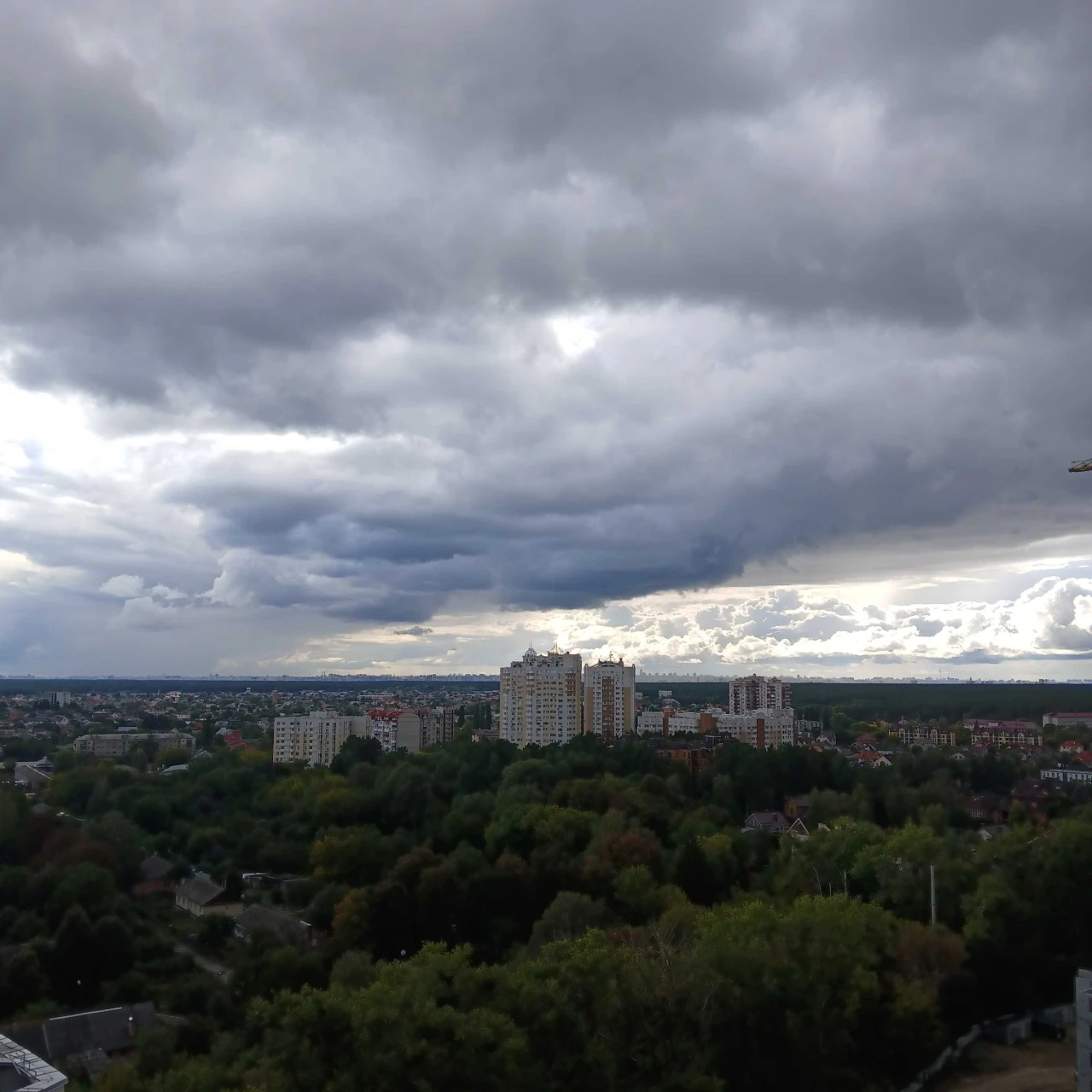 "Madison Gardens" - Spacious 2-bedroom apartment with a great view for sale