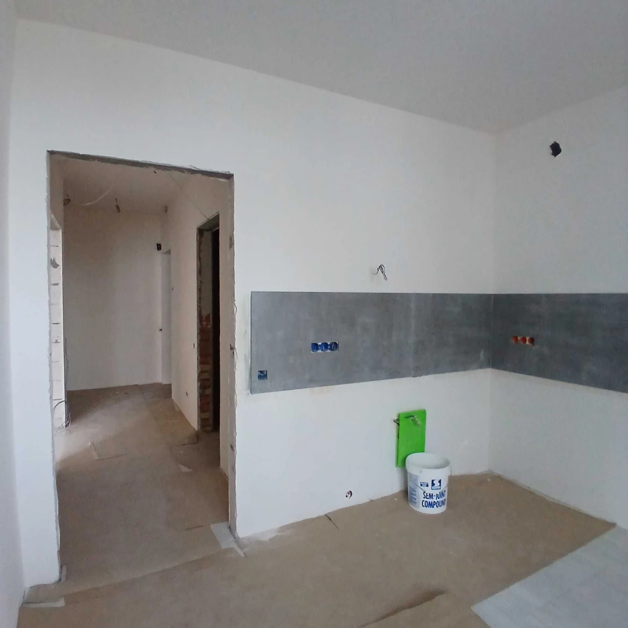 Sell a great view 1-bedroom apartment in the "Lesovy Kvartal" complex