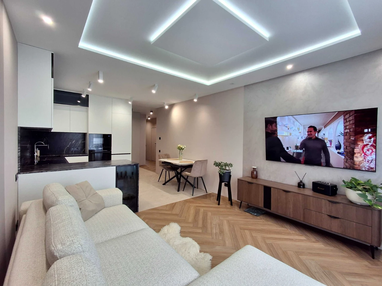 2 room apartment, 83.68/35.2/24.7 sq m, Brovary, Soborna Street, 23. Krona Park 2 residential complex. Floor 10/14.