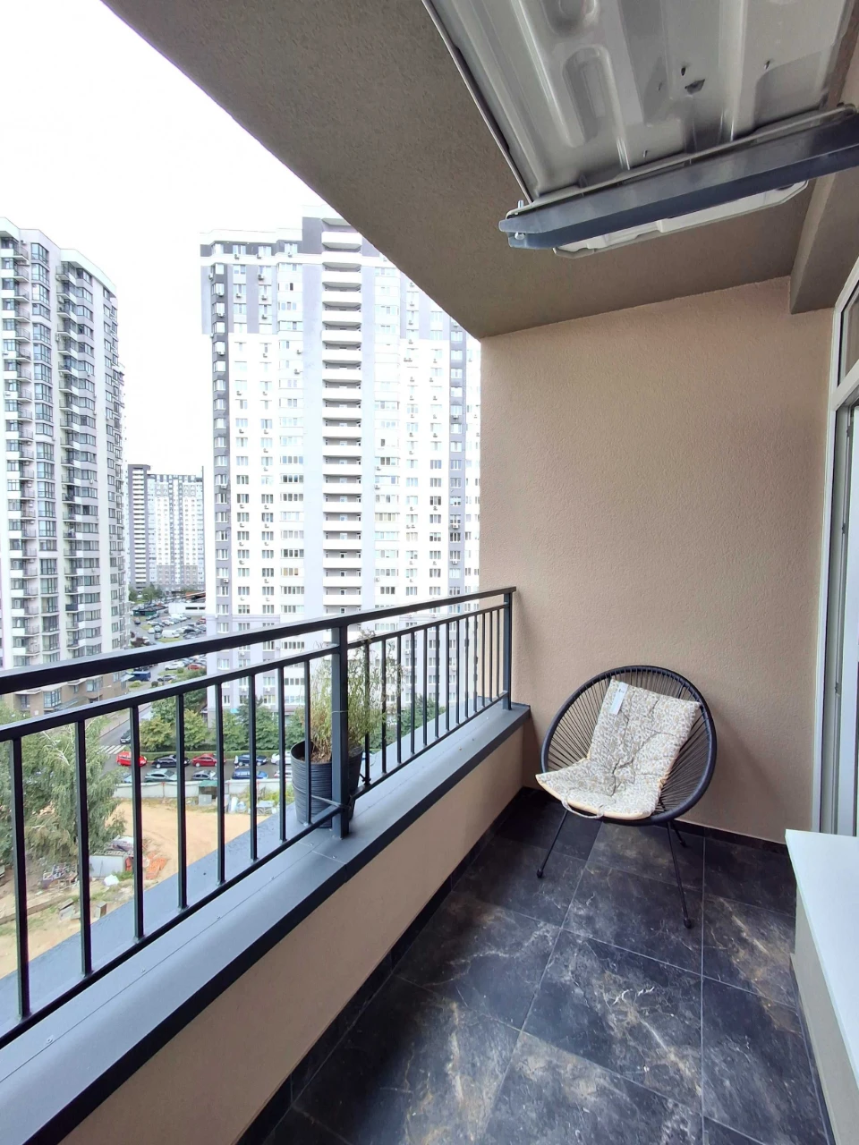 2 room apartment, 83.68/35.2/24.7 sq m, Brovary, Soborna Street, 23. Krona Park 2 residential complex. Floor 10/14.