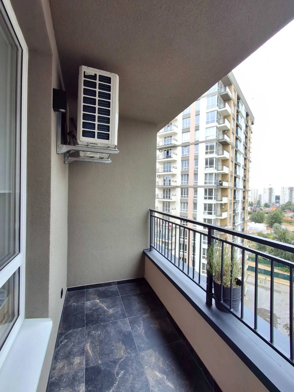 2 room apartment, 83.68/35.2/24.7 sq m, Brovary, Soborna Street, 23. Krona Park 2 residential complex. Floor 10/14.